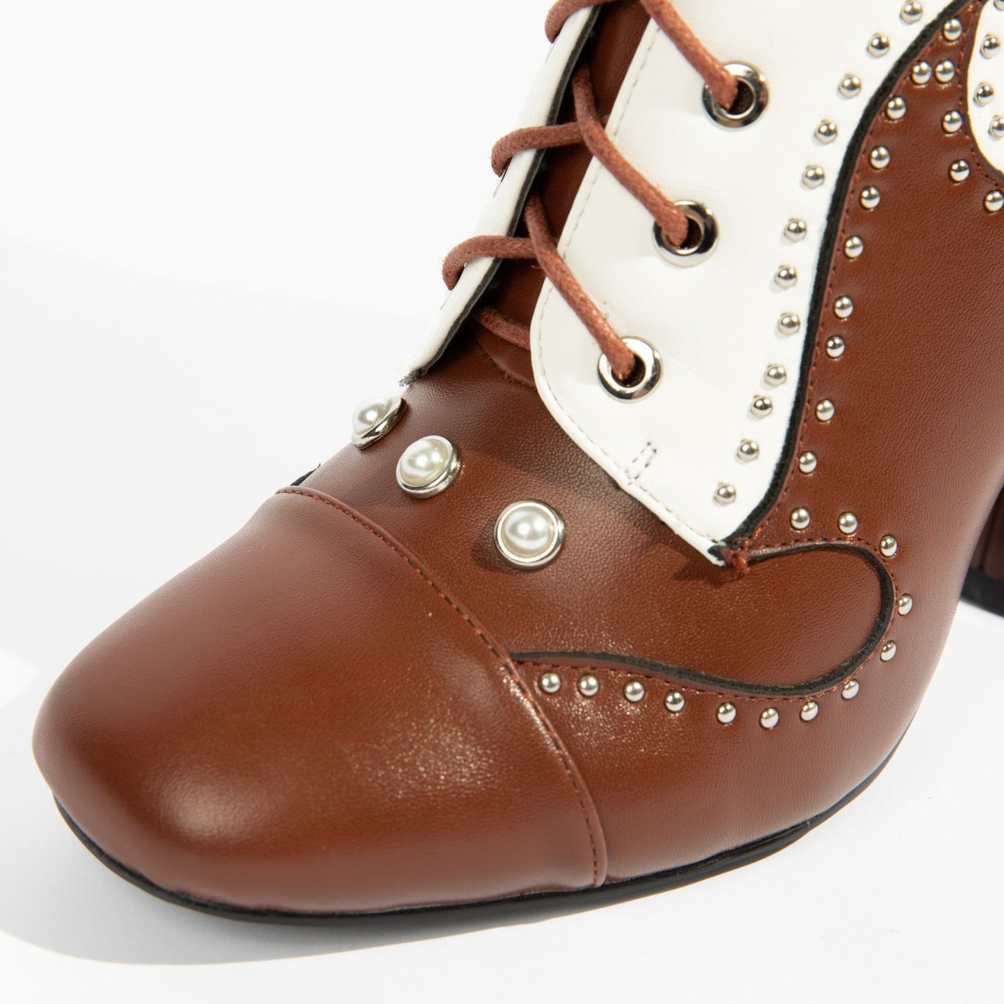 THE VINTAGE BOOTIE